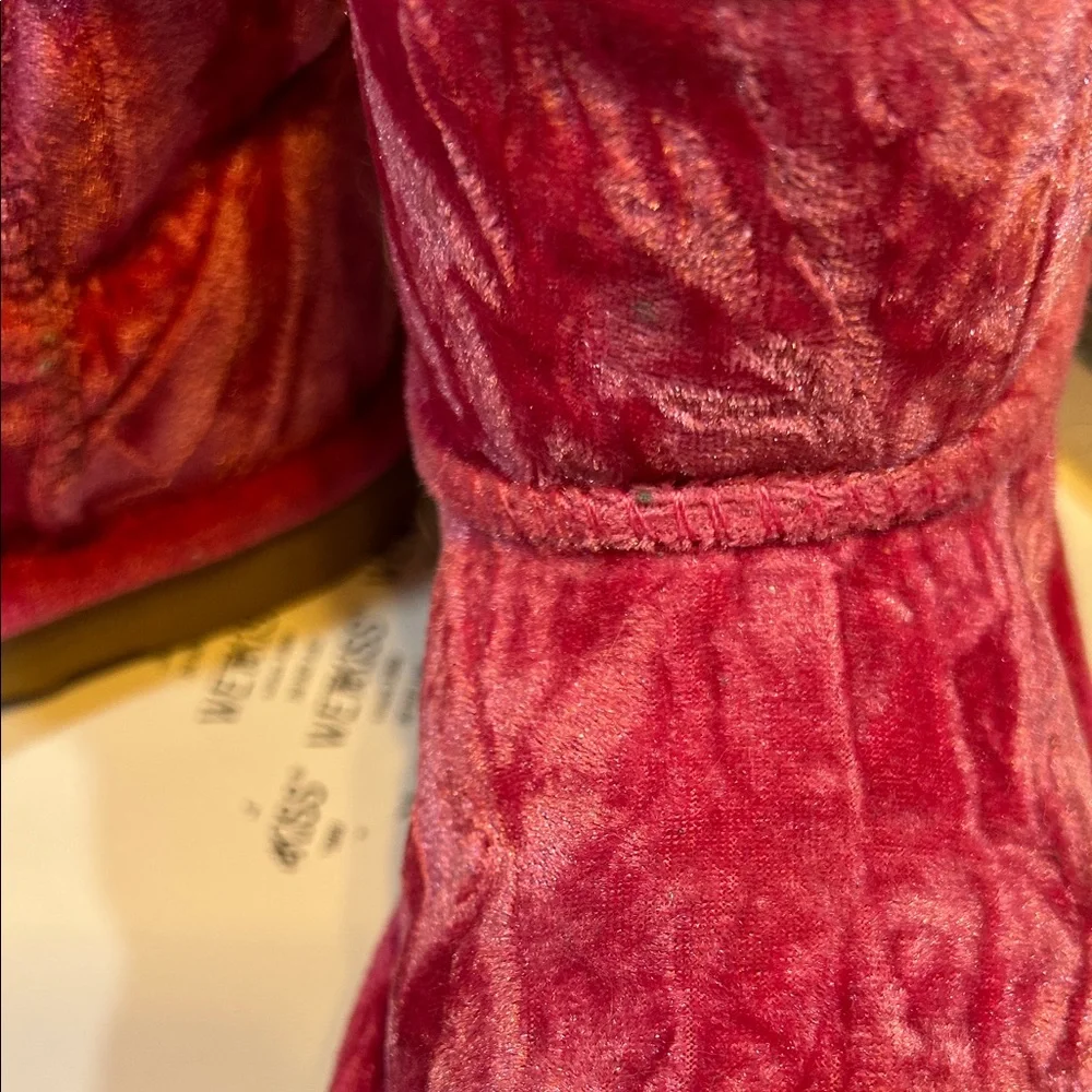 UGG Kids mini velvet hot Pink raspberry sorbet size 1 GUC